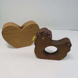 Vintage 80s Wooden Chicken & Wooden Heart Farmhouse shelf decor